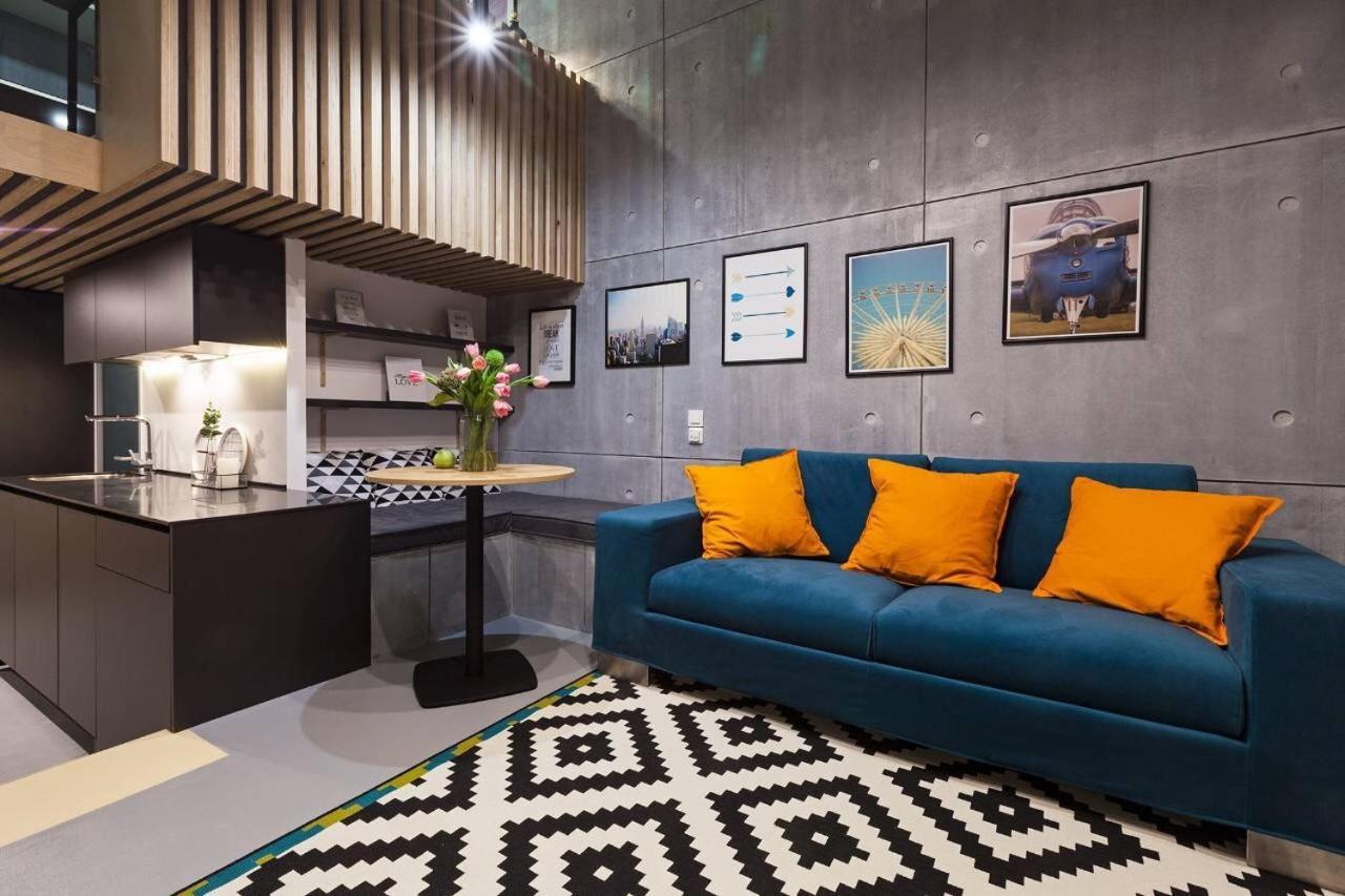 Hiport Apart Hotel Dnipro Ngoại thất bức ảnh